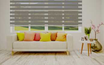 Cortinas Roller Duo Blackout Gris en la Sala