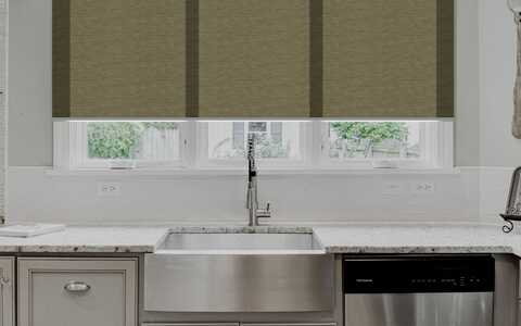 Cortinas Roller Rústica Beige en la Cocina